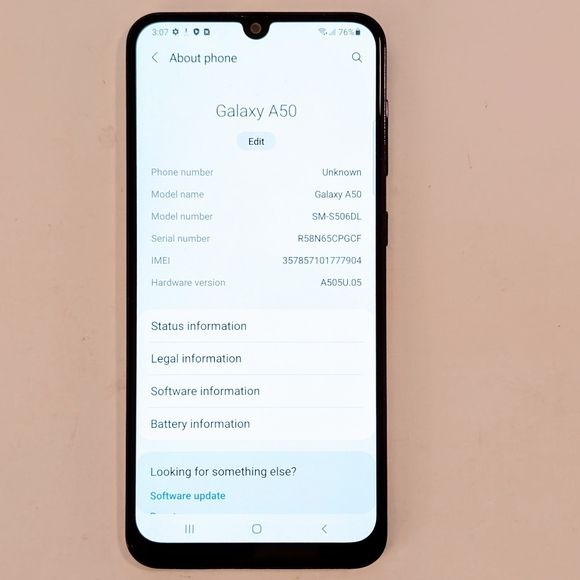 Samsung Galaxy A50 Locked TracFone  - Black - 64 GB EUC - Picture 8 of 10